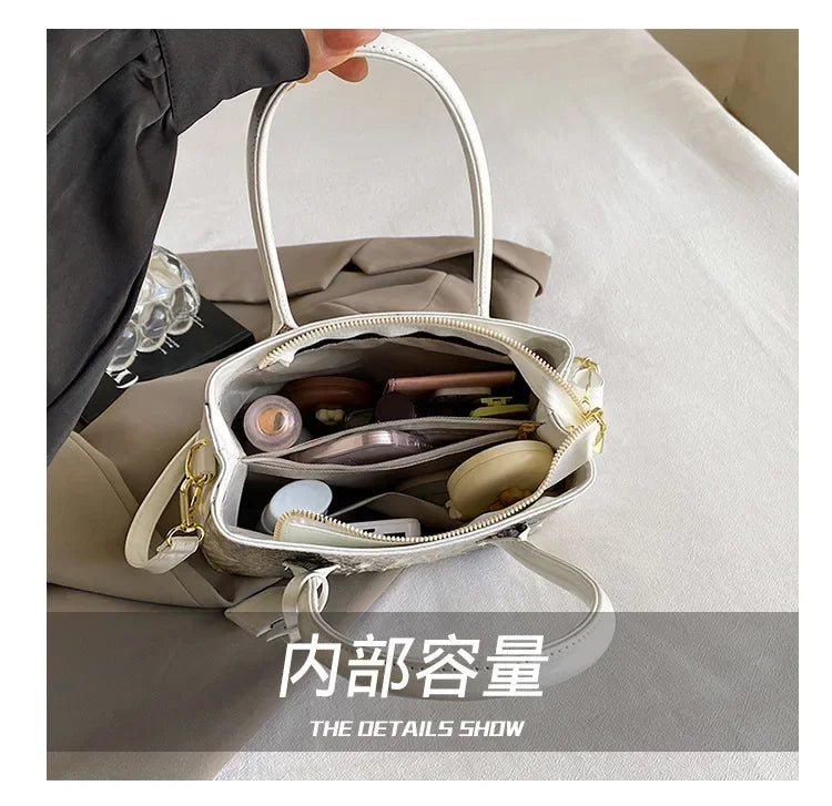 Women's Niche Retro Messenger Bags - European - American Fashion - Style Shoulder Handbags