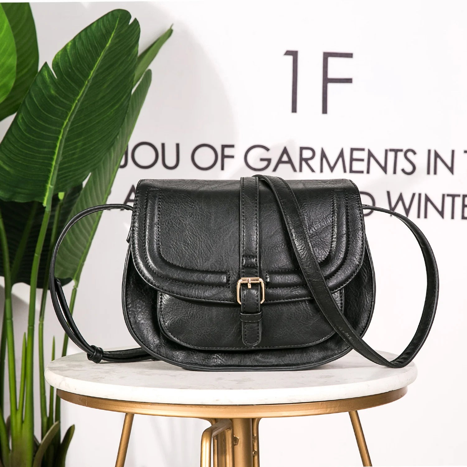 Besty Bewildered Crossbody Bag for Women Small Satchel and Shoulder Bag Vintage Saddle Vegan Leather