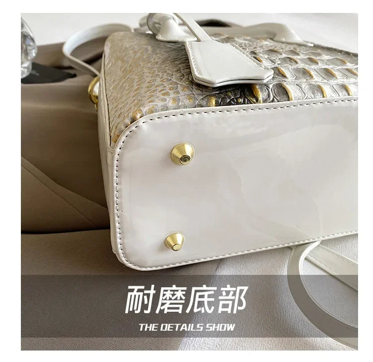 Women's Niche Retro Messenger Bags - European - American Fashion - Style Shoulder Handbags