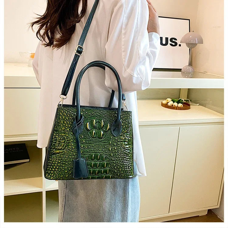 Women's Niche Retro Messenger Bags - European - American Fashion - Style Shoulder Handbags
