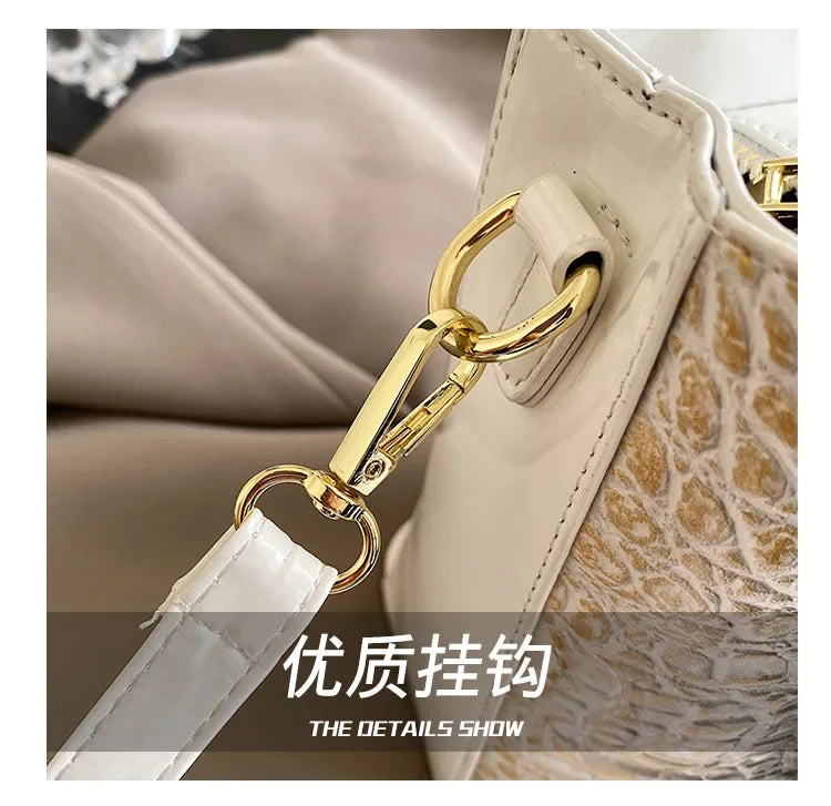 Women's Niche Retro Messenger Bags - European - American Fashion - Style Shoulder Handbags